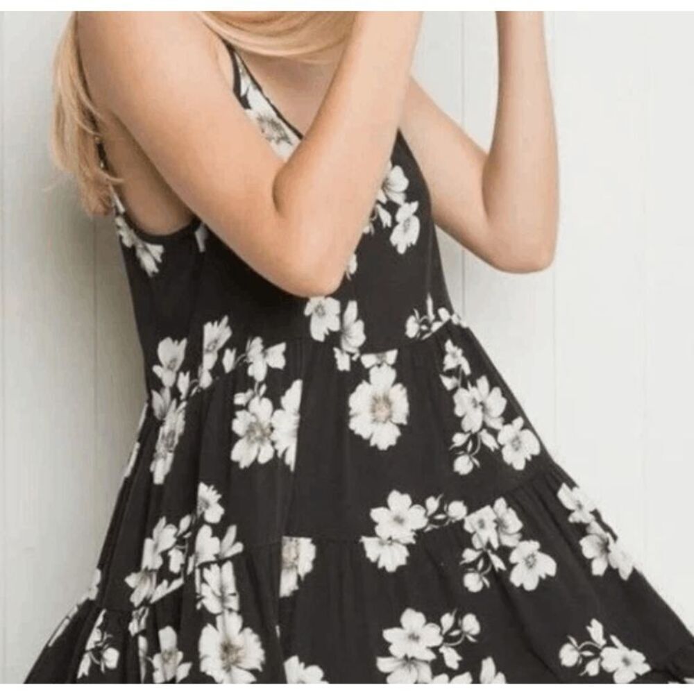 Brandy Melville Jada Mini Dress Backless‎ Strappy Black White Floral ONE SIZE